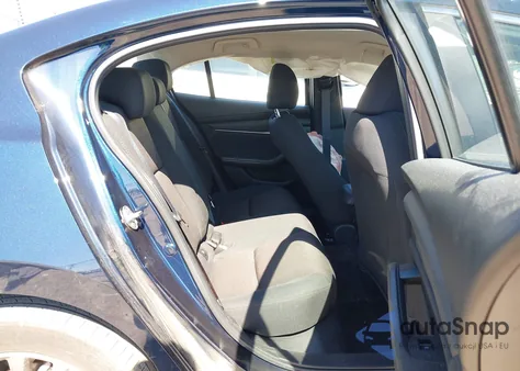 2024 Mazda Mazda3 2.5 S из США, поврежденный, VIN 3MZBPAAM0RM427911